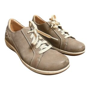 Aetrex Women's Dana Lace-Up Oxford sneakers in warm grey leather Size 9-9.5